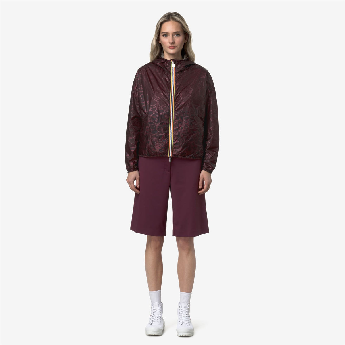 Jackets_Woman_LAURETTE SUPER LIGHT LAMI DOUBLE_Short_Violet-Beige Laminated - Commercial 4