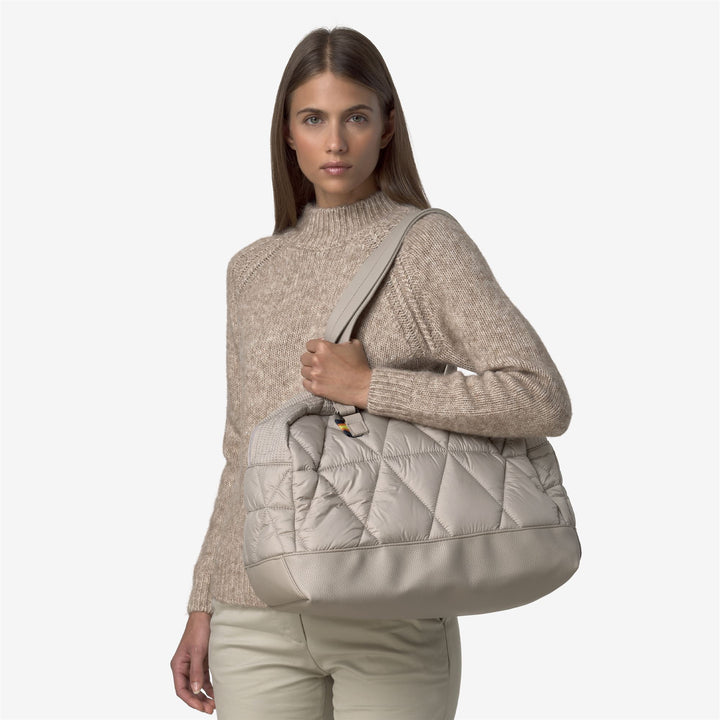 Borsa tote unisex beige trapuntata con interno imbottito e tasche 4