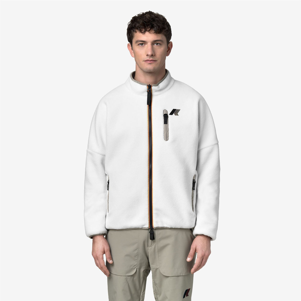 Fleece_UNISEX_BESSANNE SHERPA_Jacket_White G - Green Oak - Commercial 4