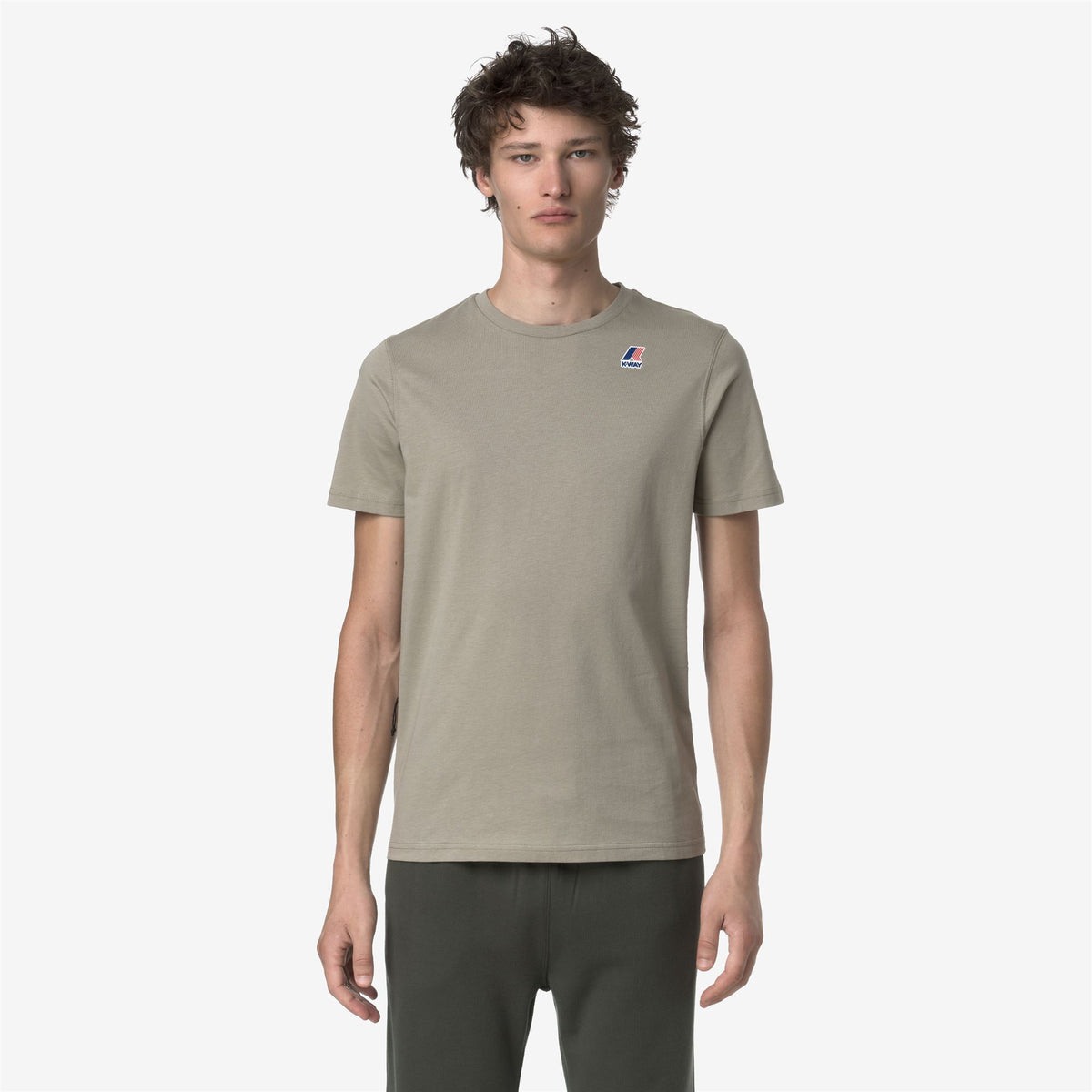 T-Shirts & Top_UNISEX_LEONIDE_T-Shirt_Green Oak - Commercial 4