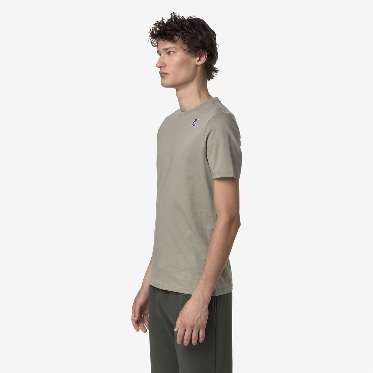 T-Shirts & Top_UNISEX_LEONIDE_T-Shirt_Green Oak - Commercial 5