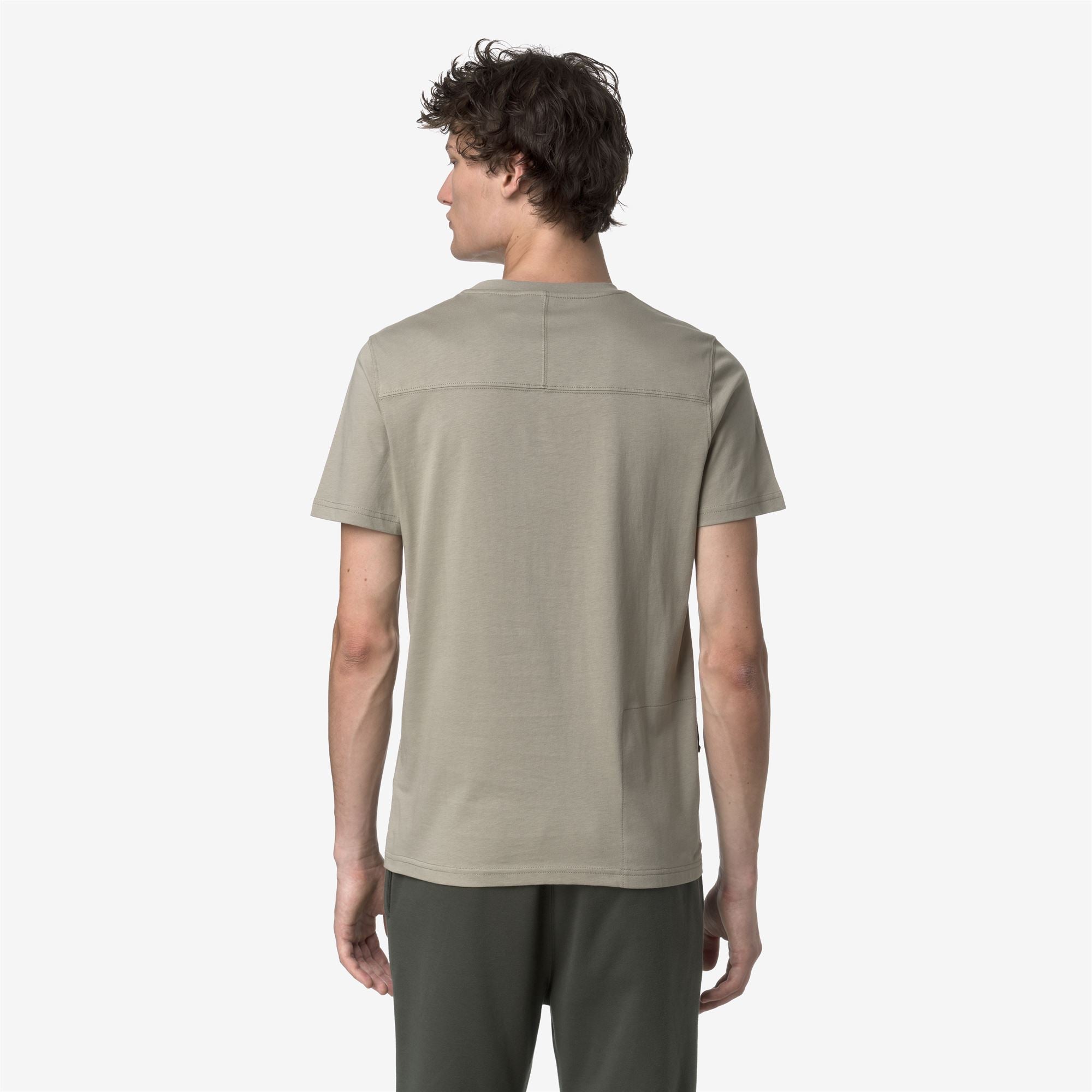 T-Shirts & Top_UNISEX_LEONIDE_T-Shirt_Green Oak - Commercial 6