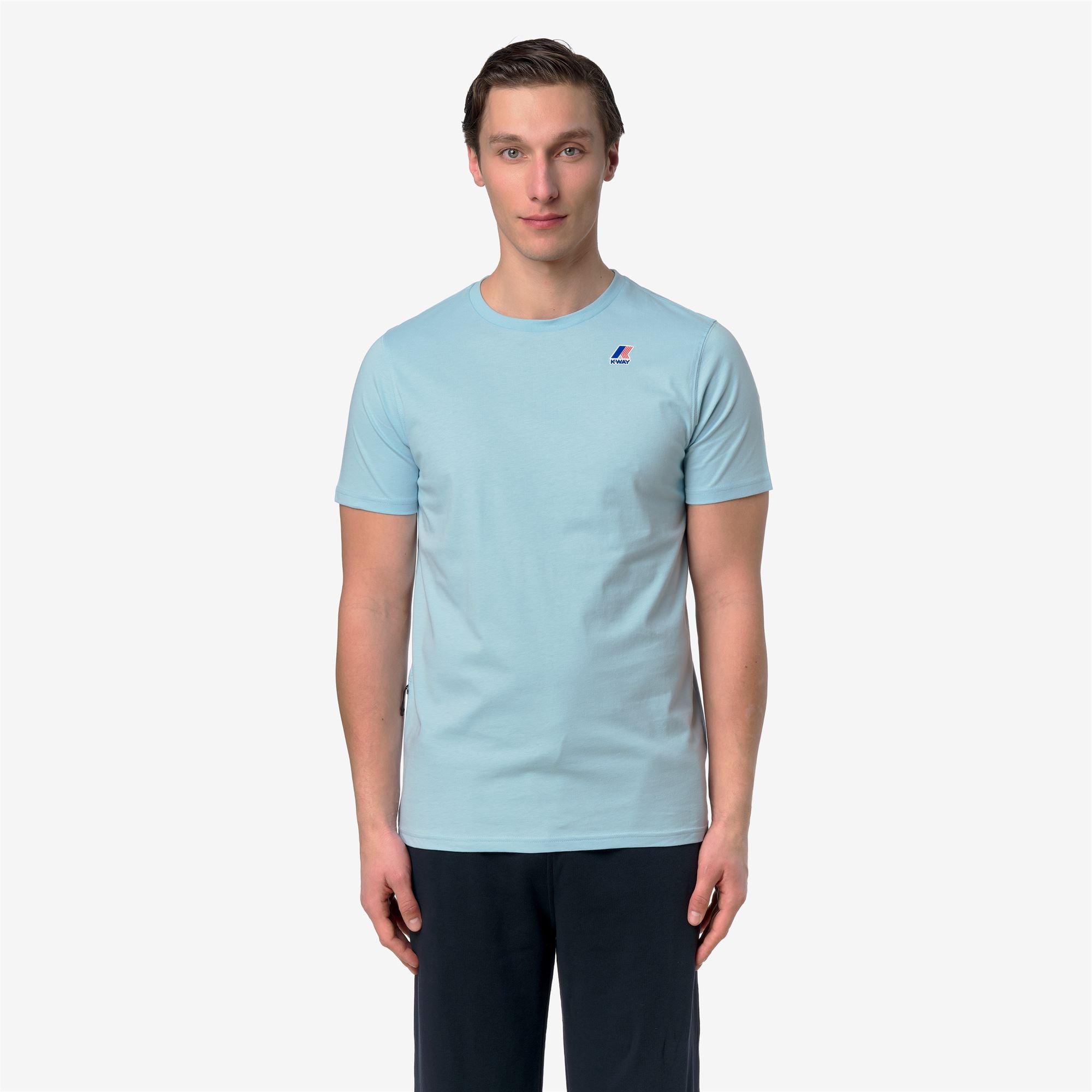 T-Shirts & Top_UNISEX_LEONIDE_T-Shirt_Blue Dream - Commercial 4