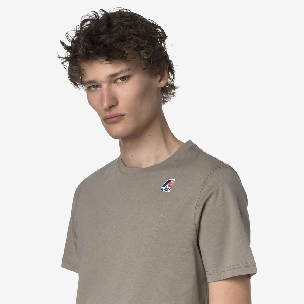 Beige unisex packable outdoor T-shirt made of cotton 02