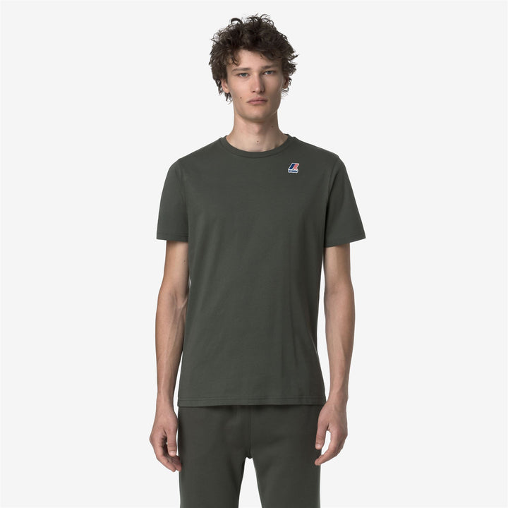 Camiseta unisex plegable para exteriores en color verde negruzco 4