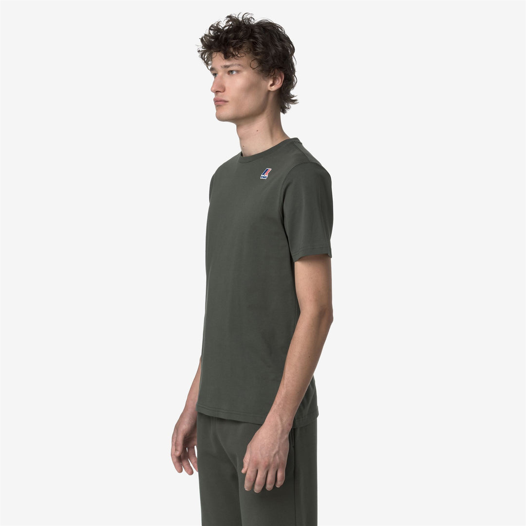 Camiseta unisex plegable para exteriores en color verde negruzco main