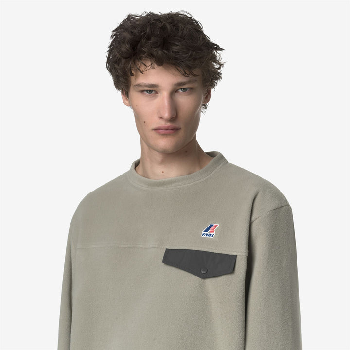 Suéter polar unisex verde para exteriores con inserciones acolchadas 2