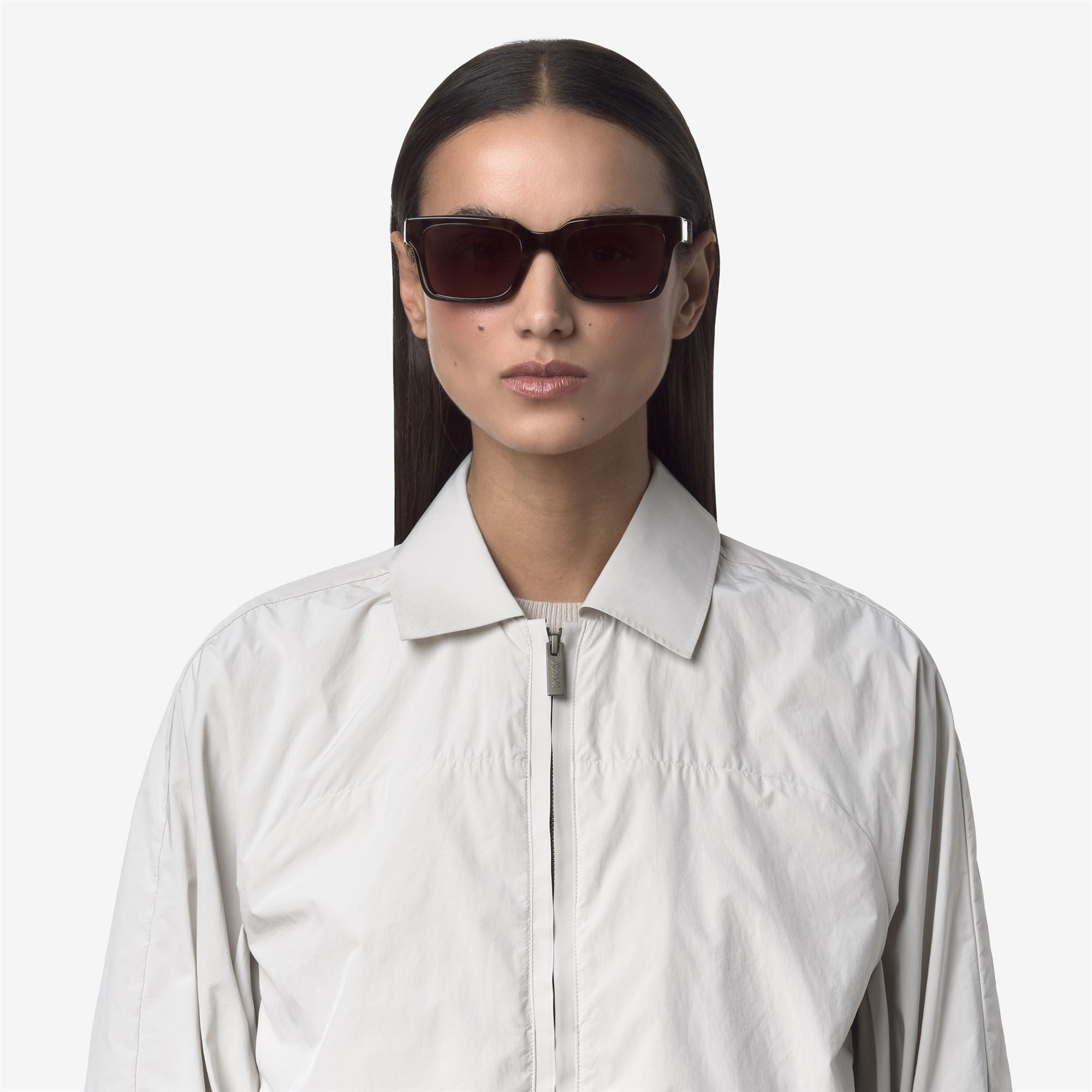 Glasses_UNISEX_KW0001_Sunglasses_56E BR3 - Commercial 4
