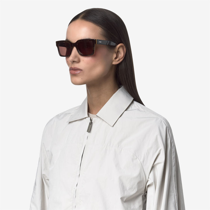 Gafas de sol unisex de acetato marrón con el icónico detalle K-Way 2