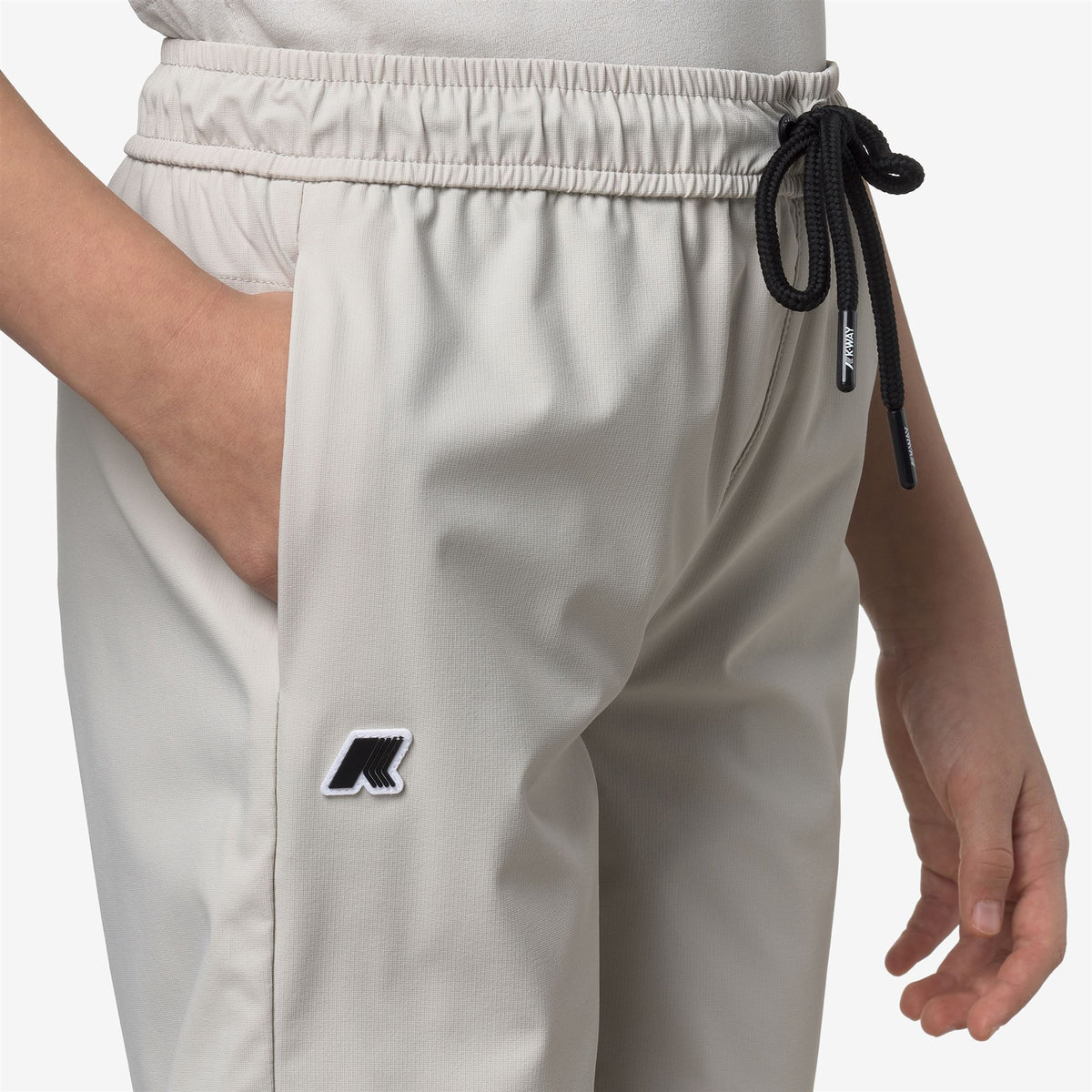 Shorts_Kid unisex_P. NESILIER TRAVEL_Sport Shorts_BEIGE LT - Commercial 7
