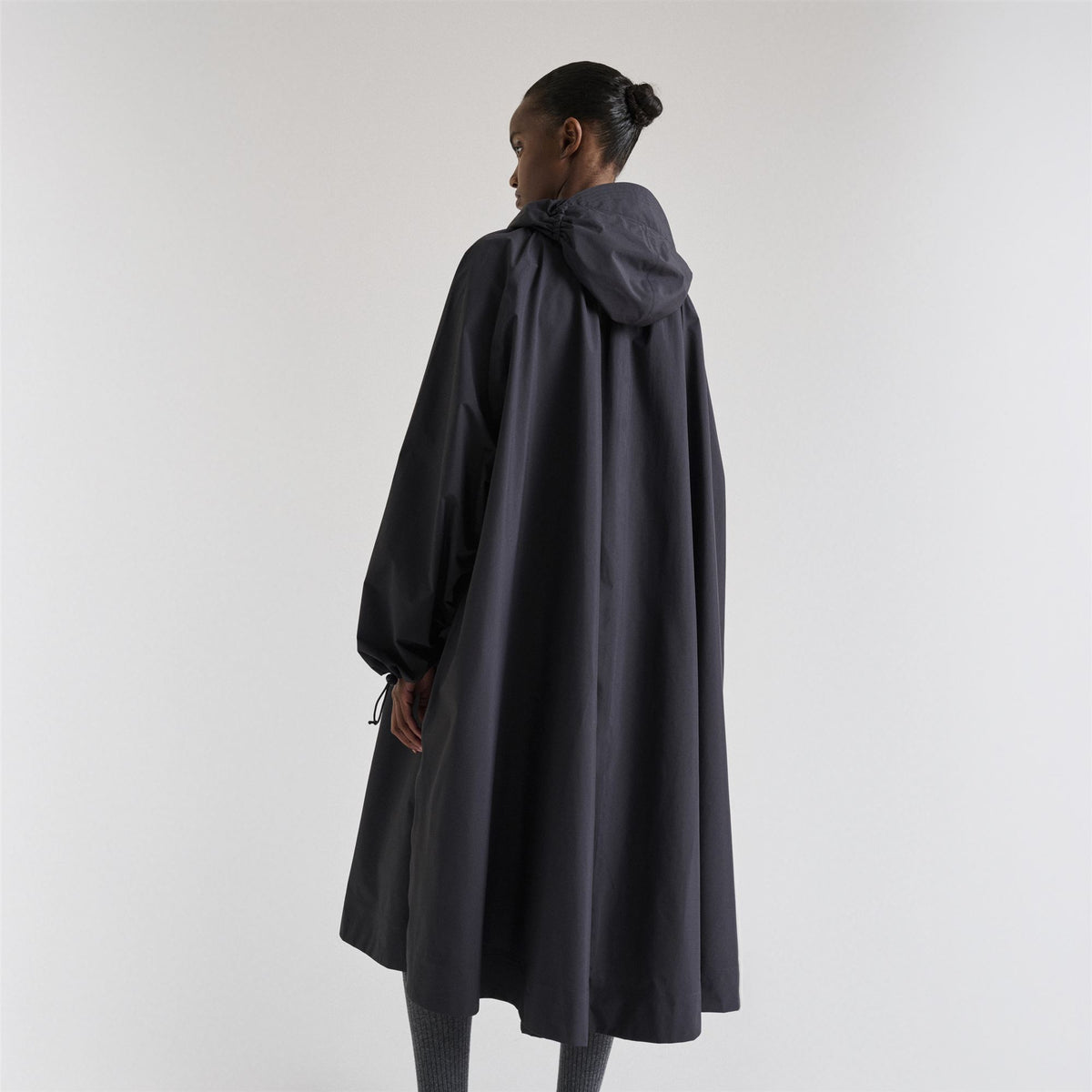 Jackets_Woman_LE VRAI 2.1 AMIABLE GILLIAN SOEUR_Long_Black Greyish - Commercial 6