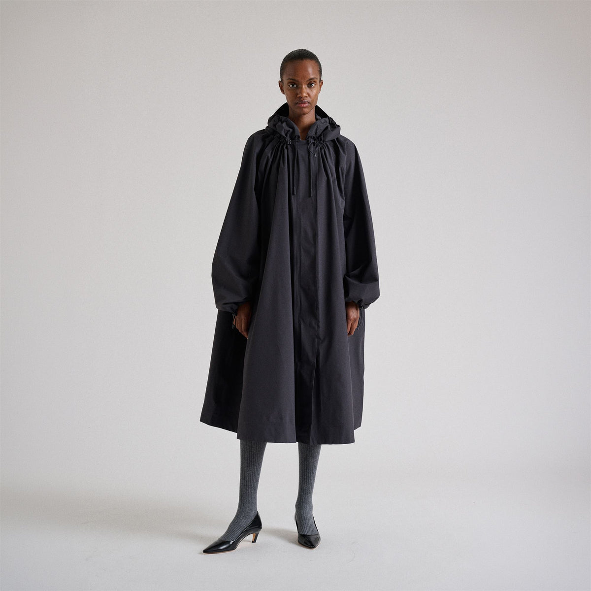 Jackets_Woman_LE VRAI 2.1 AMIABLE GILLIAN SOEUR_Long_Black Greyish - Commercial 4