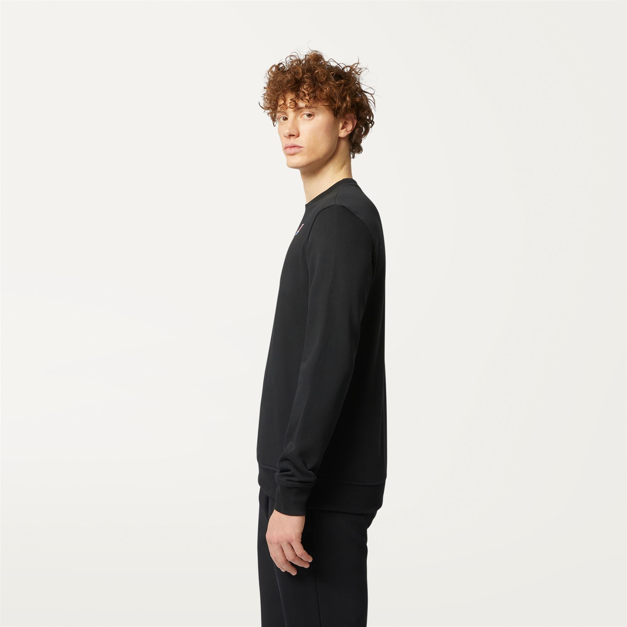 Fleece_UNISEX_LE VRAI AUGUSTE POLY COTTON_Jumper_Black Pure - Commercial 5