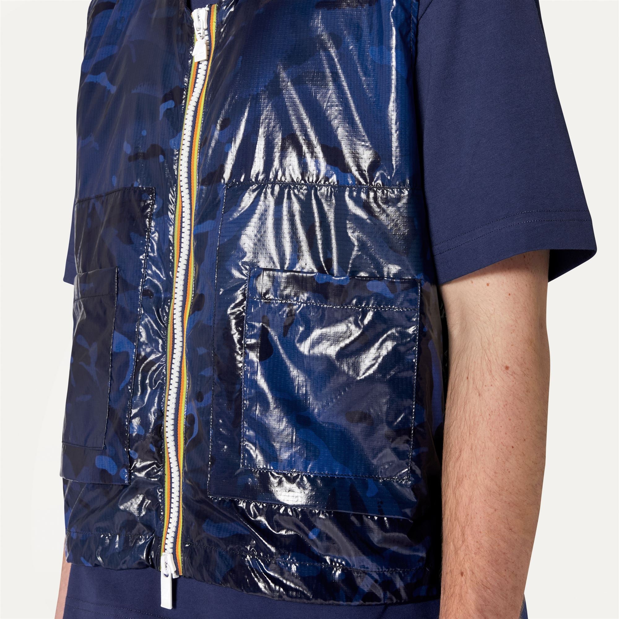 Jackets_UNISEX_BARNEL CAMOU_Vest_Blue Camouflage - Commercial 7