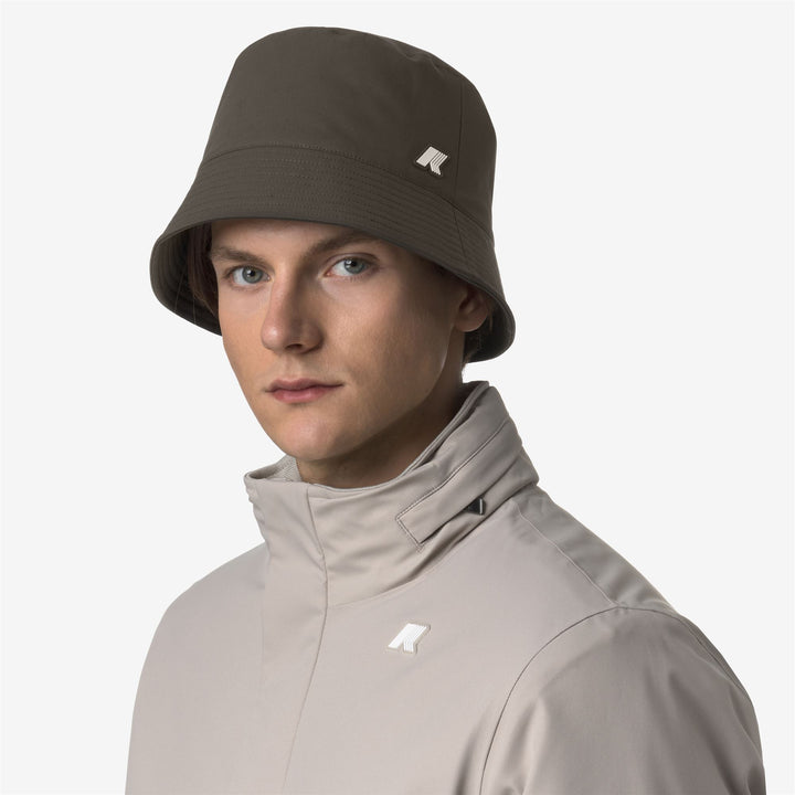 Sombrero de pescador unisex de invierno color oliva negro con tejido resistente al agua 2