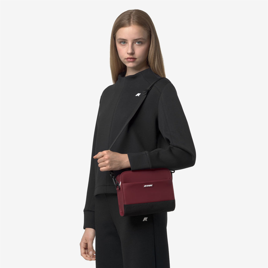 Bags_WOMAN_MARYBELL_Pouch Bag_Red Syrah - Commercial 6