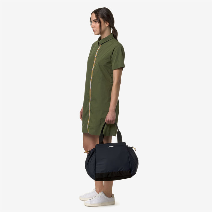 Bolso Tote Urbano para Mujer en Azul Profundo con Características Impermeables 4