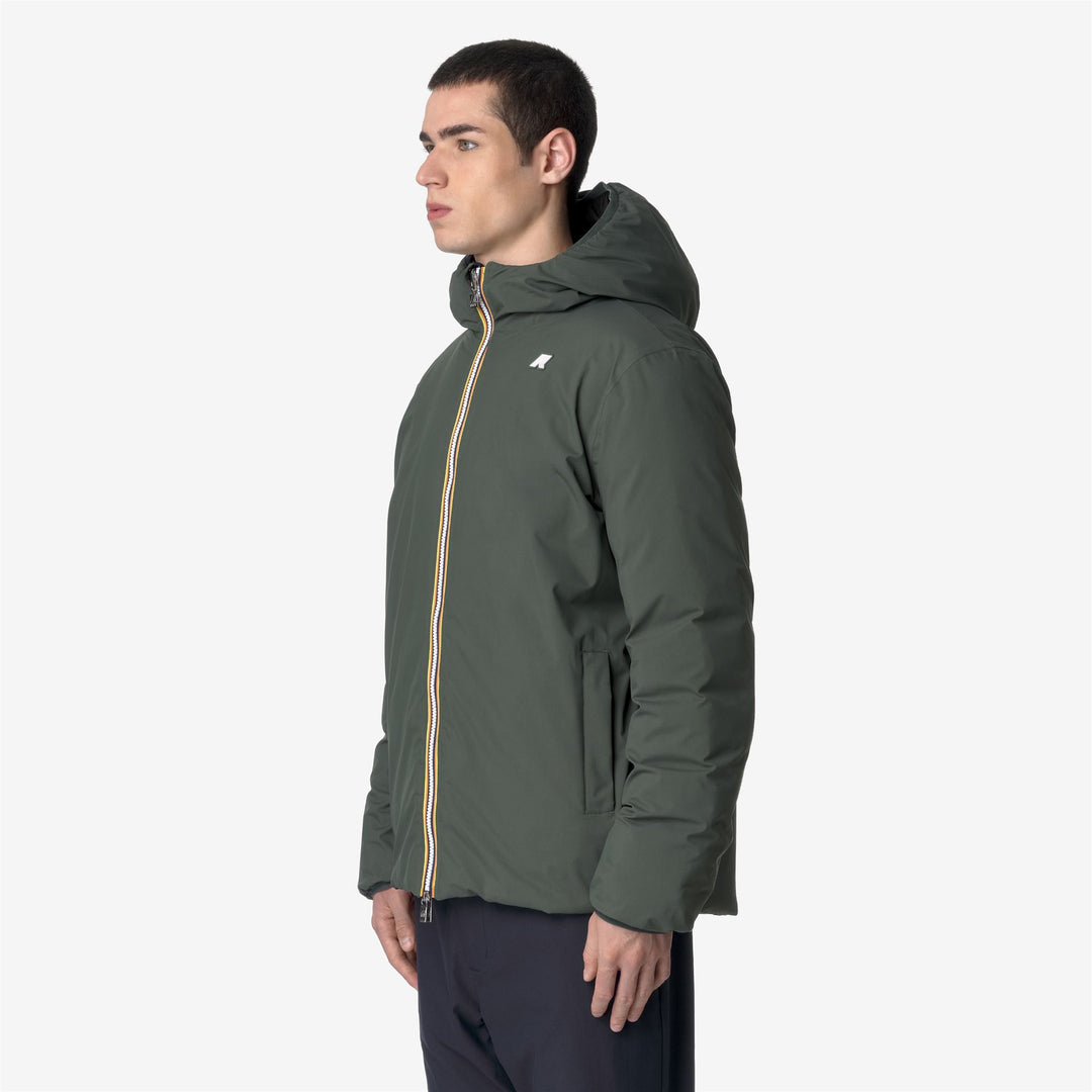 Chaqueta de invierno reversible de hombre negra y verde con aislamiento main