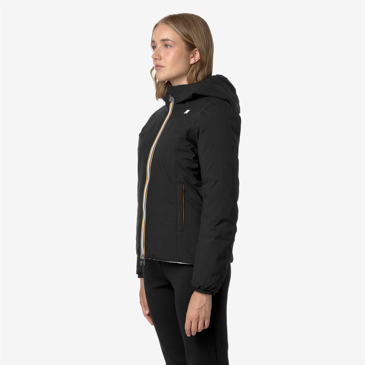 Chaqueta corta aislante reversible para mujer en gris y negro 2