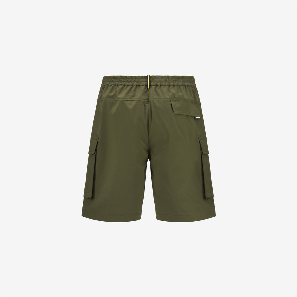 Shorts_Man_BASTYEL_Cargo_Green Cypress - Commercial 2