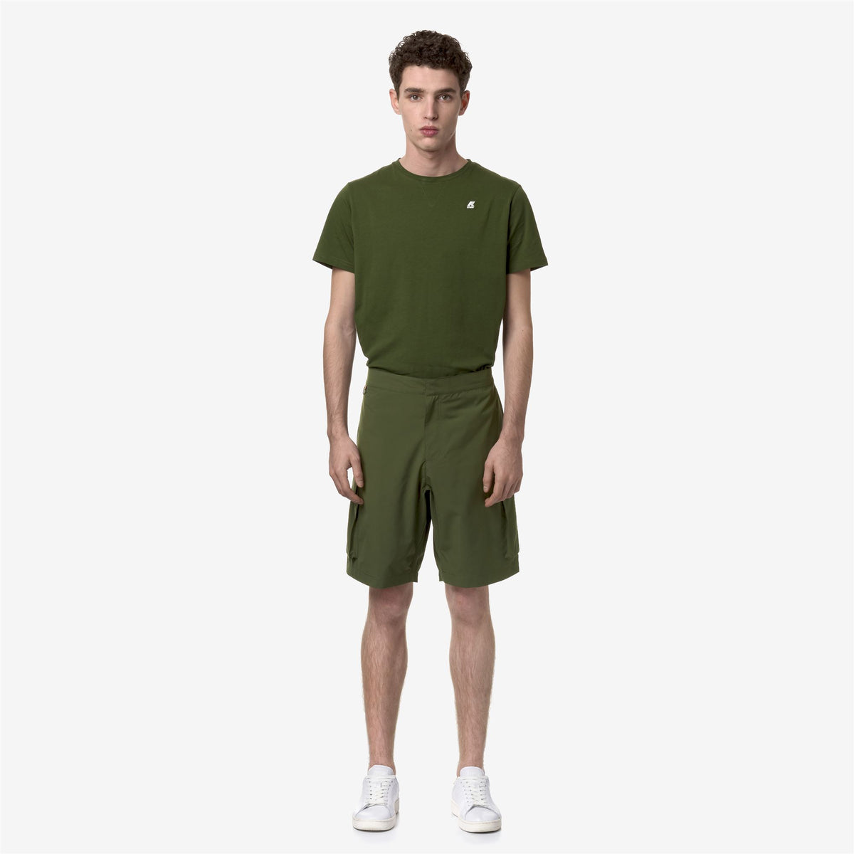 Shorts_Man_BASTYEL_Cargo_Green Cypress - Commercial 4