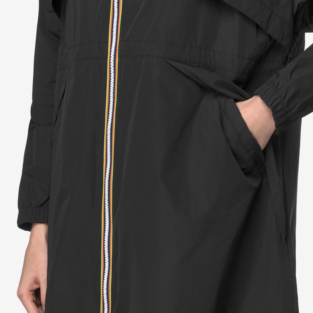Jackets_WOMAN_AUBE MEMORY TOUCH_Long_Black Pure - Commercial 7
