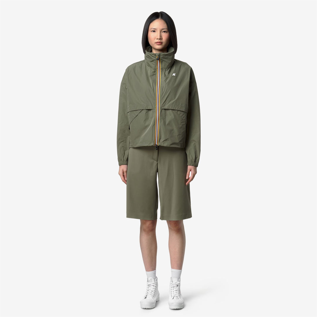 Chaqueta corta de verano verde musgo para mujer con detalles oversized main