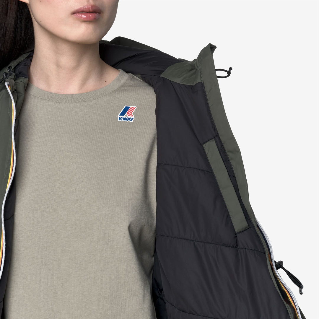 Chaqueta impermeable verde de 3/4 para mujer main