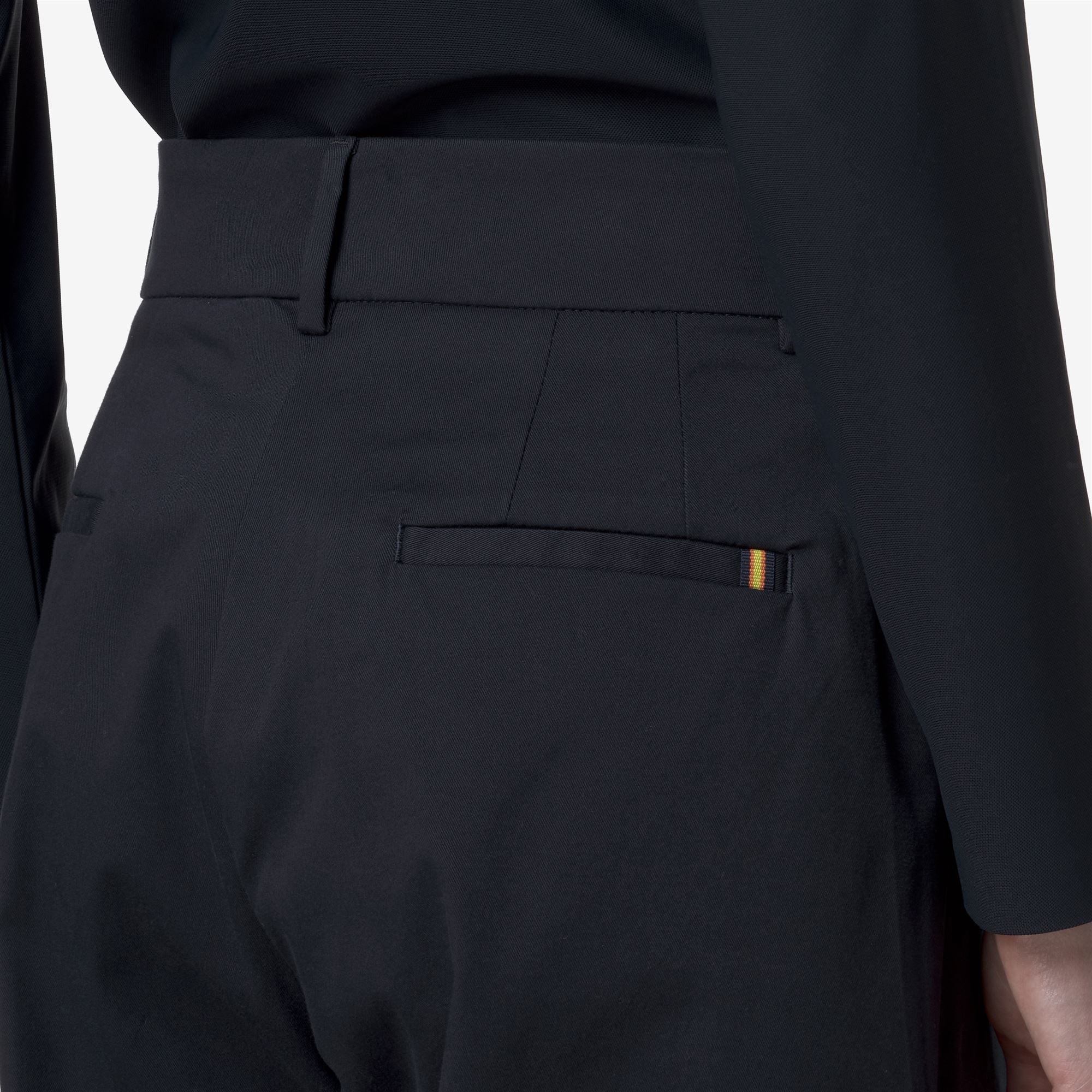 Pants_WOMAN_EYRE TWILL TECH PEACH GOLF_Chino_Blue Depth - Commercial 7