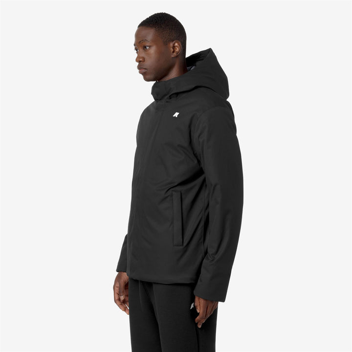 Chaqueta corta negra y gris para hombre resistente al agua con aislamiento PrimaLoft 4