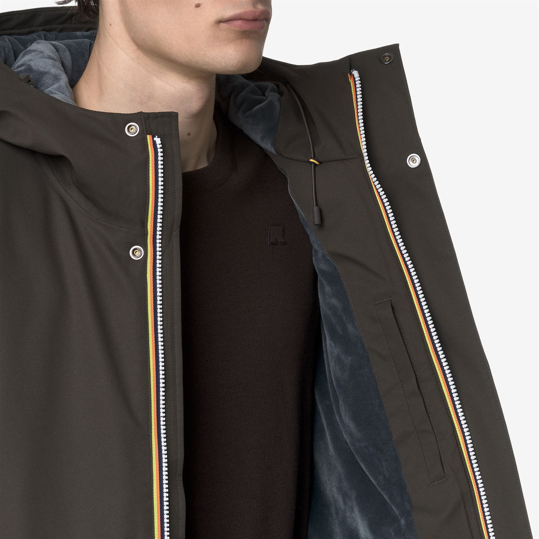 Chaqueta corta impermeable para hombre color oliva negro con aislamiento PrimaLoft main