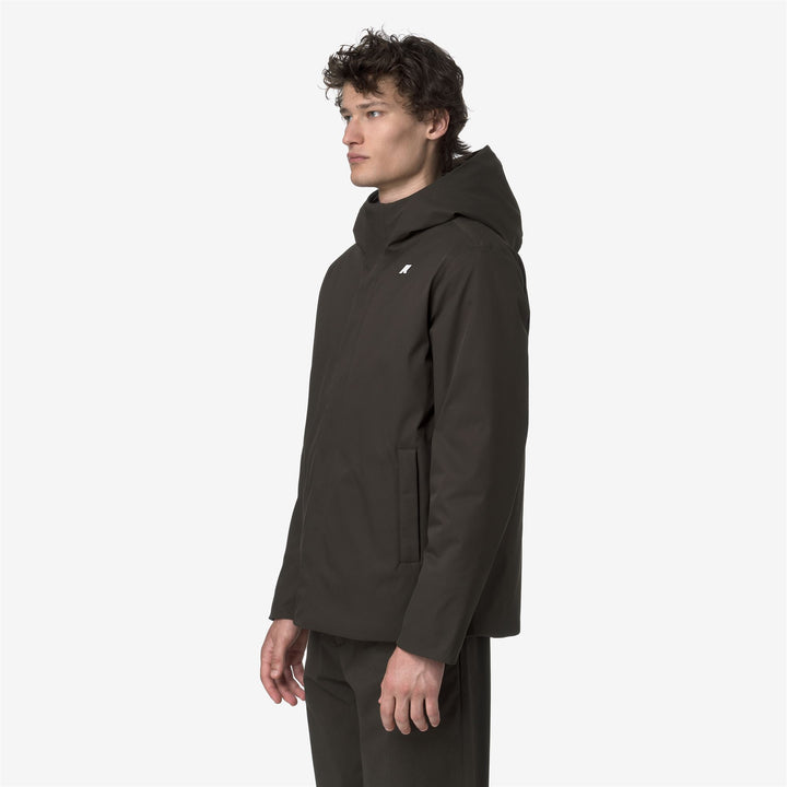 Chaqueta corta impermeable para hombre color oliva negro con aislamiento PrimaLoft 4