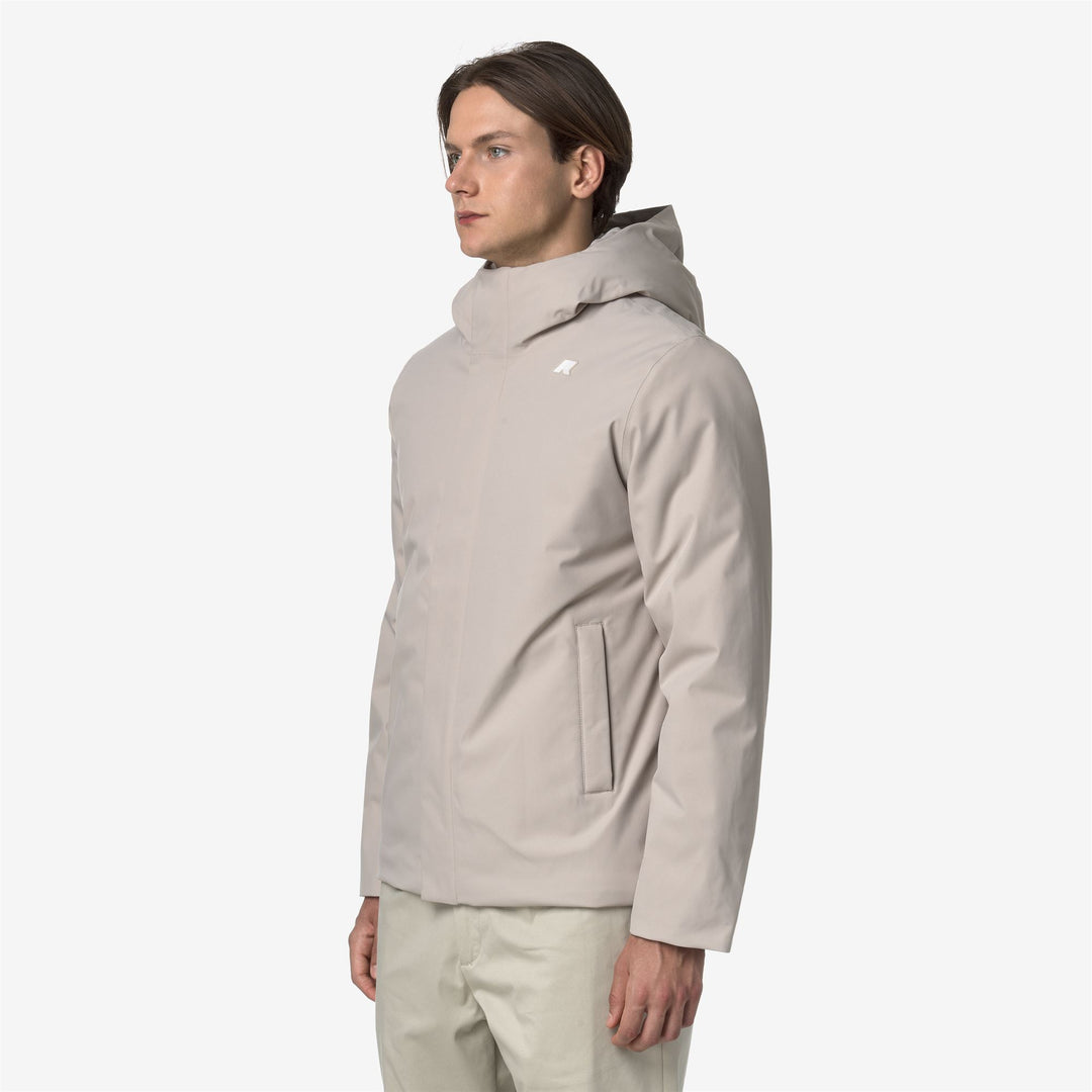 Chaqueta corta impermeable beige para hombre con aislamiento PrimaLoft main