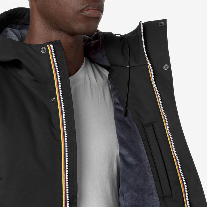 Chaqueta corta negra y gris para hombre resistente al agua con aislamiento PrimaLoft 2