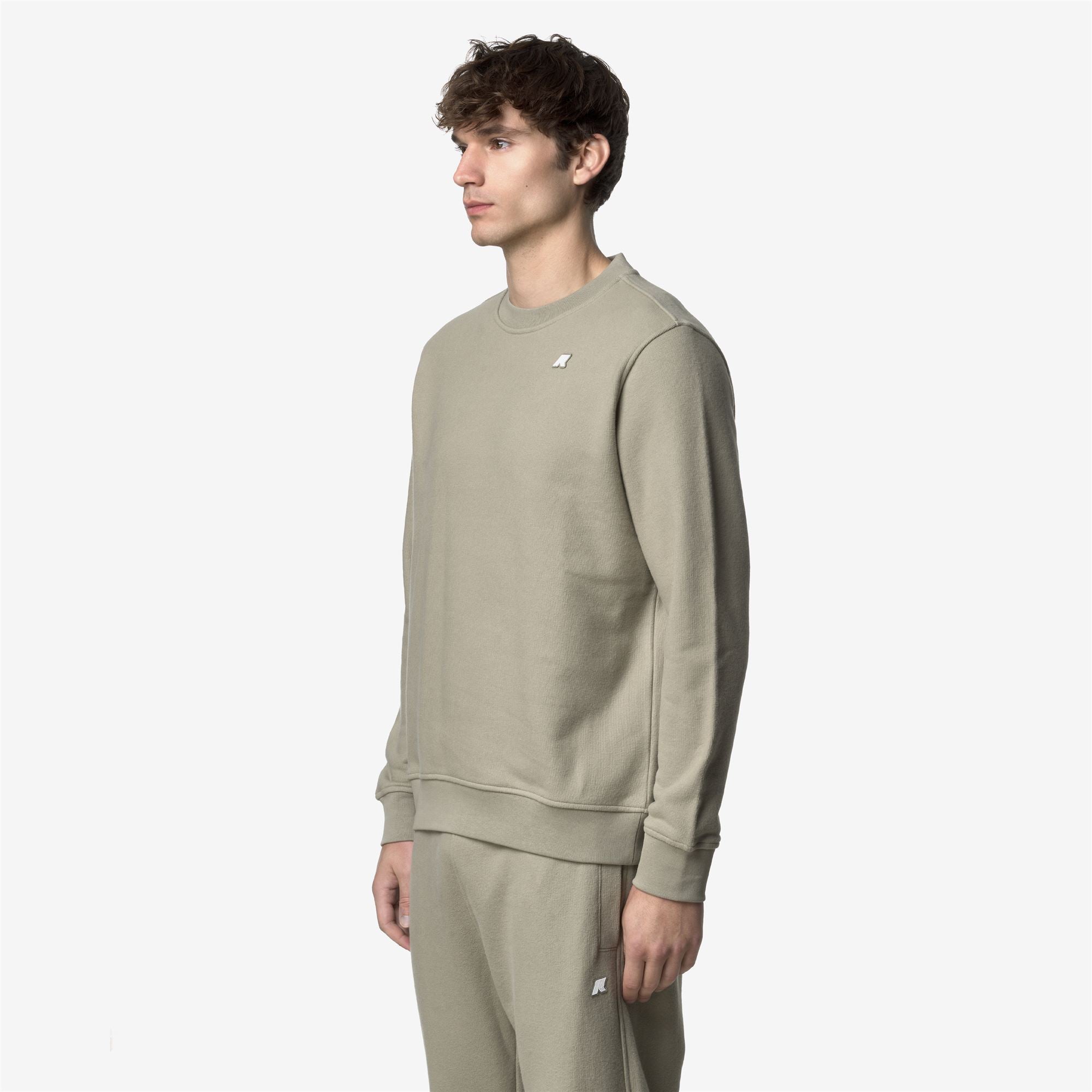 Fleece_MAN_BAPTISTE HEAVY FLEECE_Jumper_Green Oak - Commercial 5