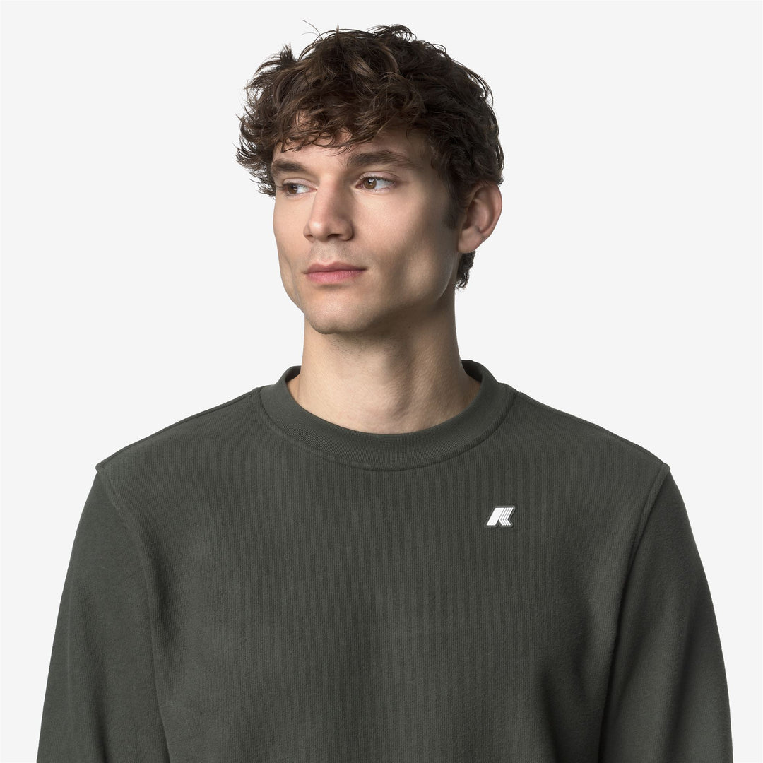 Green men's fleece athleisure jumper with cozy interior main