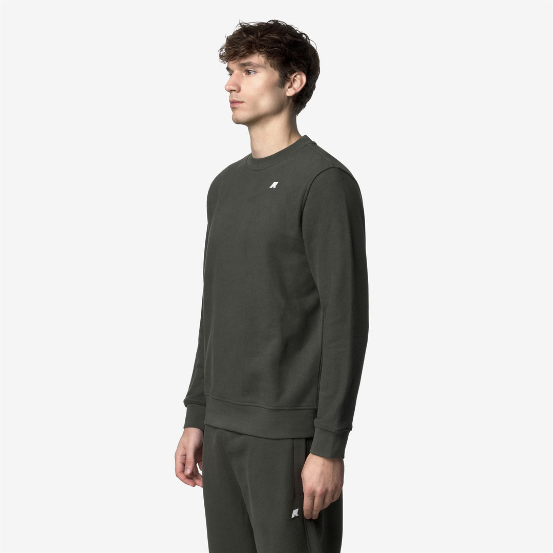 Green men's fleece athleisure jumper with cozy interior main