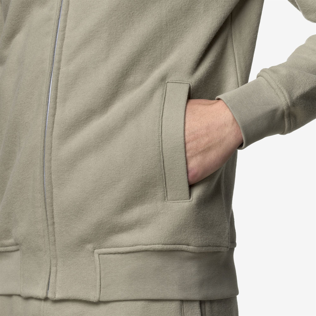 Fleece_MAN_FINN HEAVY FLEECE_Jacket_Green Oak - Commercial 7