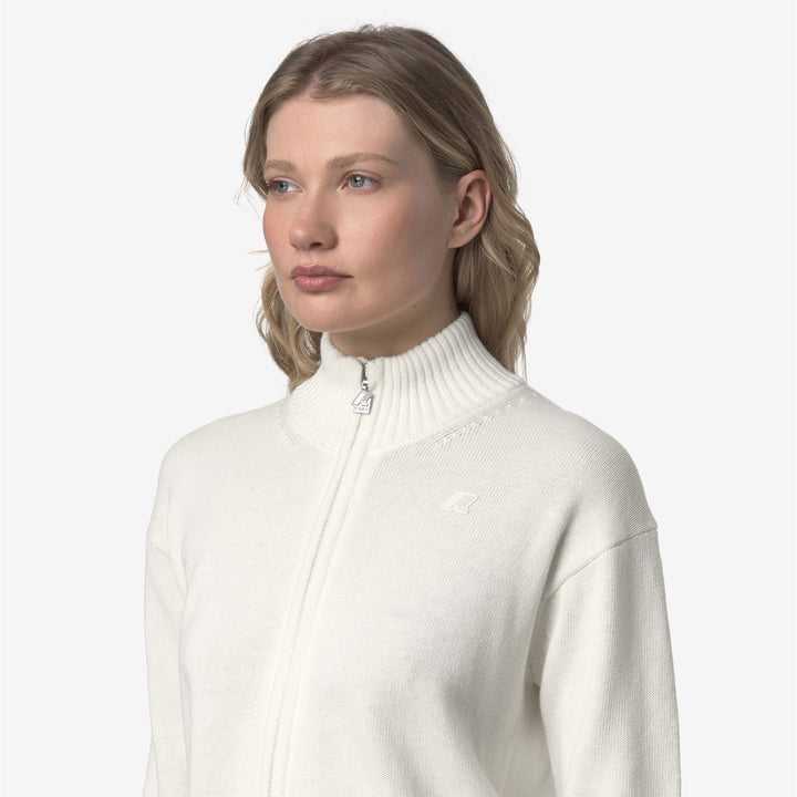 Chaqueta blanca de mezcla de cachemira con cremallera para mujer 2