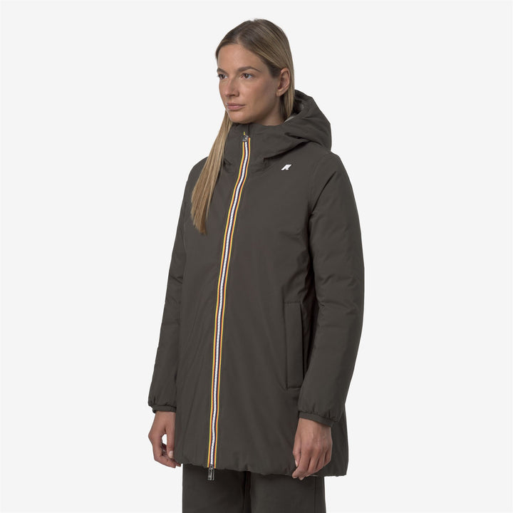 Chaqueta reversible aislante de media altura para mujer color oliva negro 5