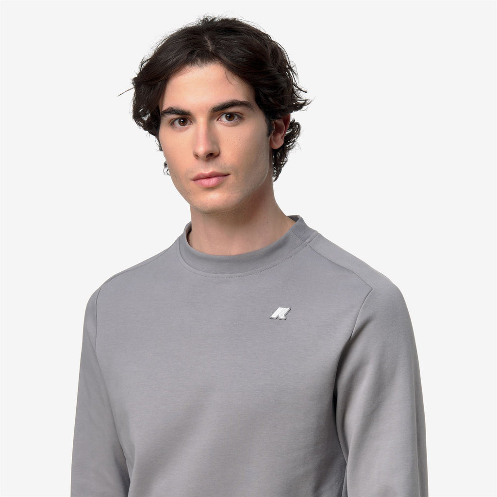 Fleece_Man_MEDINE INTERLOCK_Jumper_Grey Frost - Commercial 7