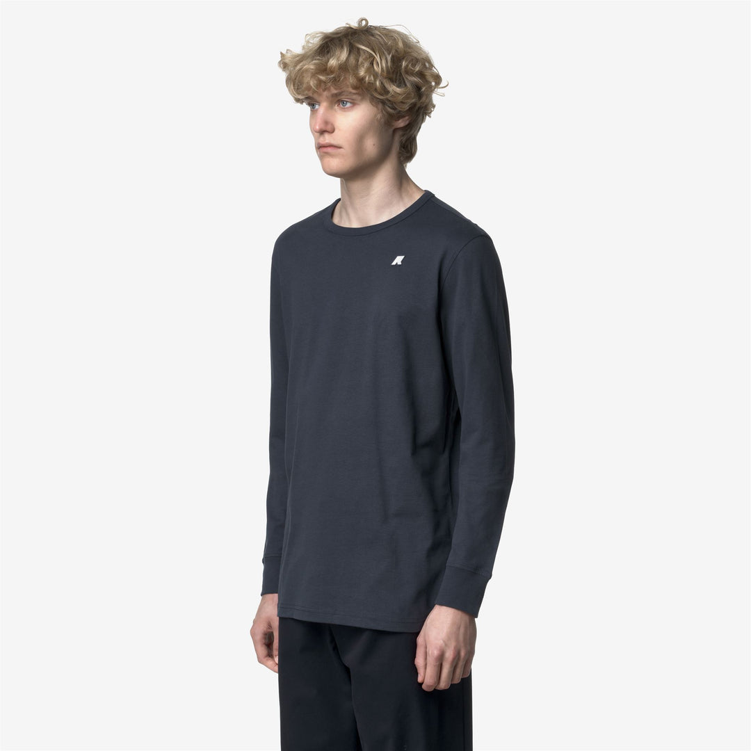 Camiseta de manga larga ajustada de algodón para hombre, color verde main