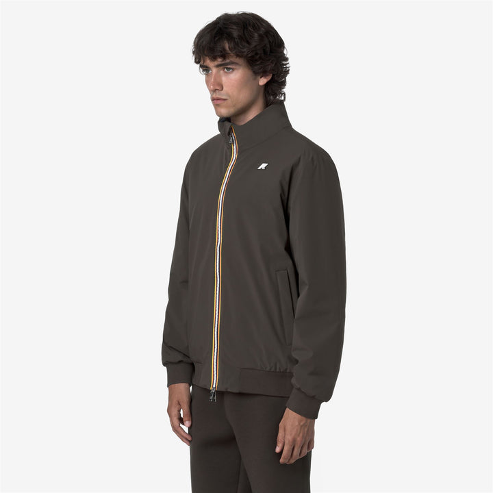 Chaqueta corta de invierno reversible para hombre color oliva negro 5