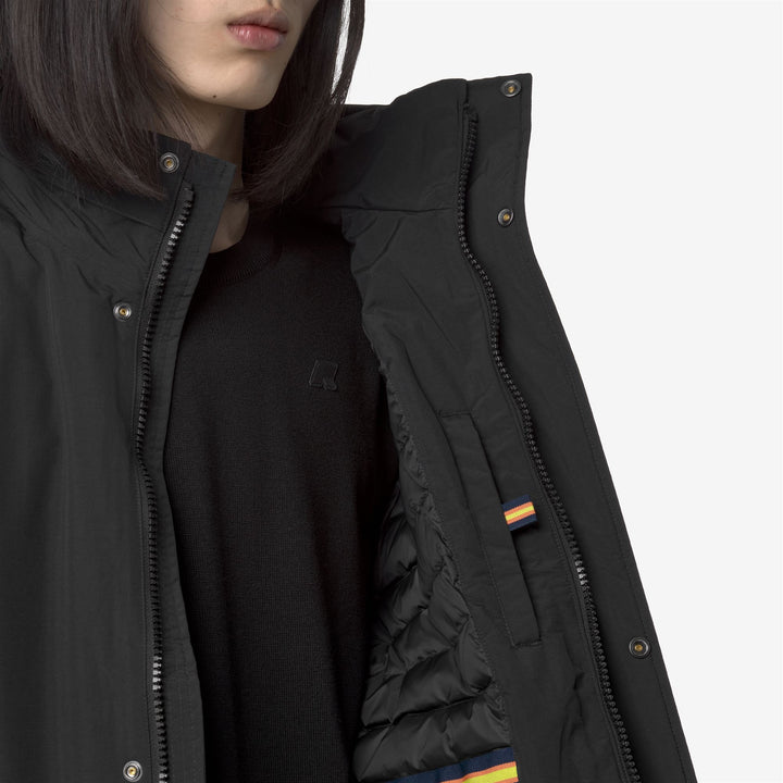 Chaqueta corta informal negra con capucha para hombre 2