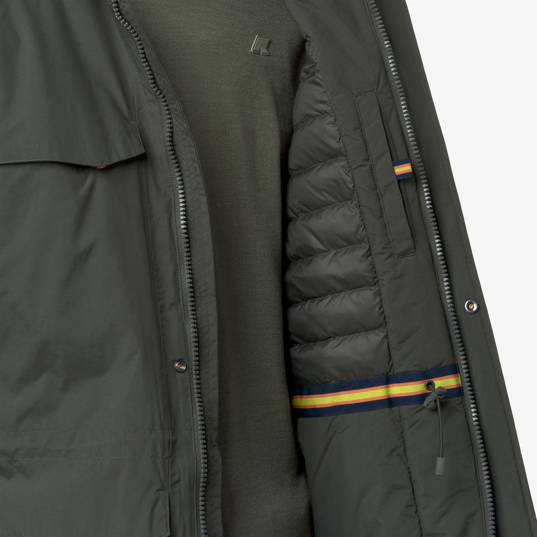 Chaqueta impermeable de longitud media con capucha para hombre, color verde y negro main