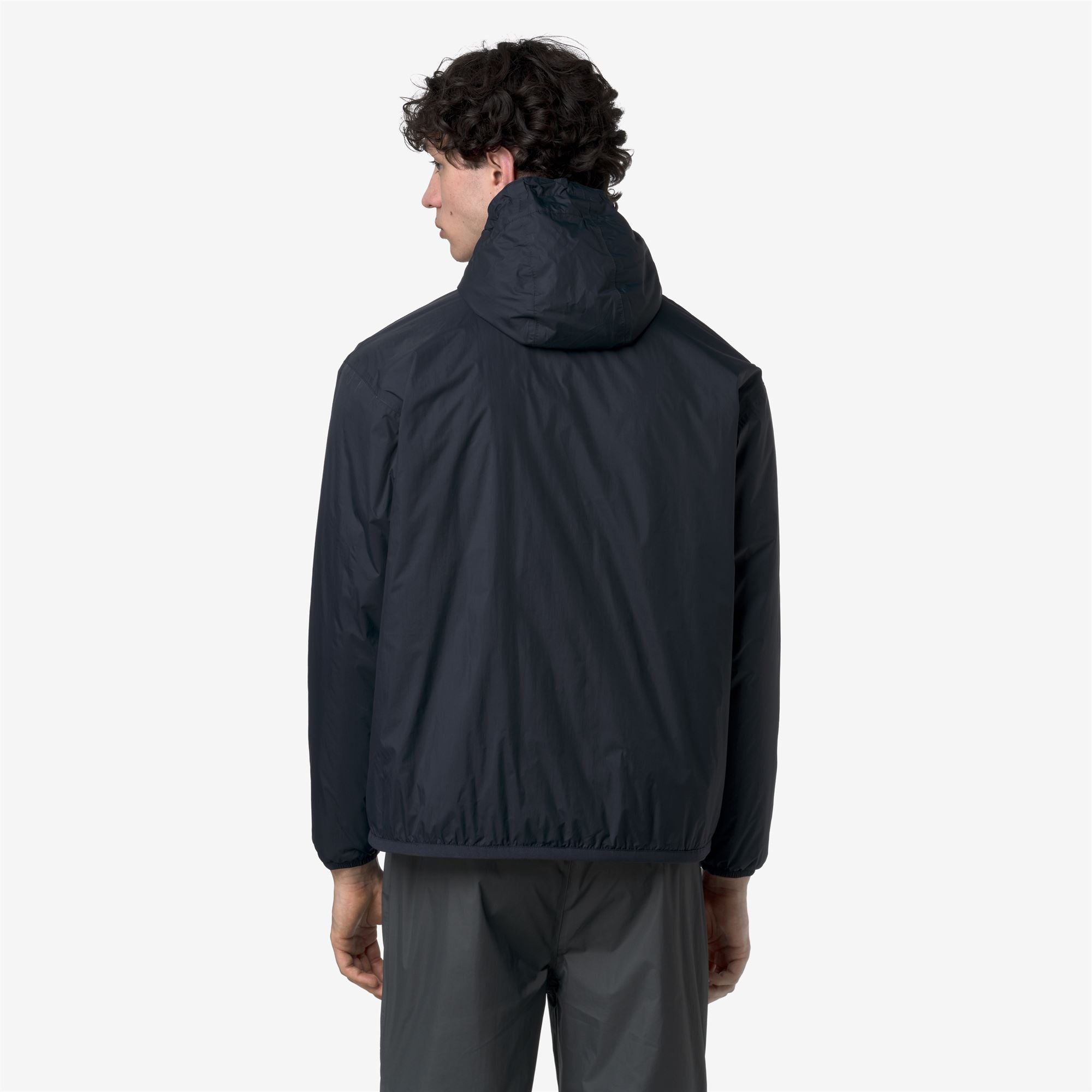 Jackets_UNISEX_LE VRAI 4.0 CLAUDE WARM EAST_Mid_Blue Depth - Commercial 6