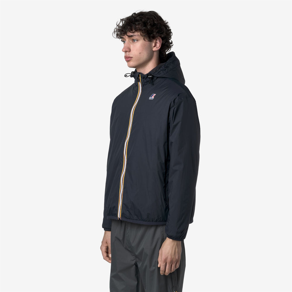 Jackets_UNISEX_LE VRAI 4.0 CLAUDE WARM EAST_Mid_Blue Depth - Commercial 5