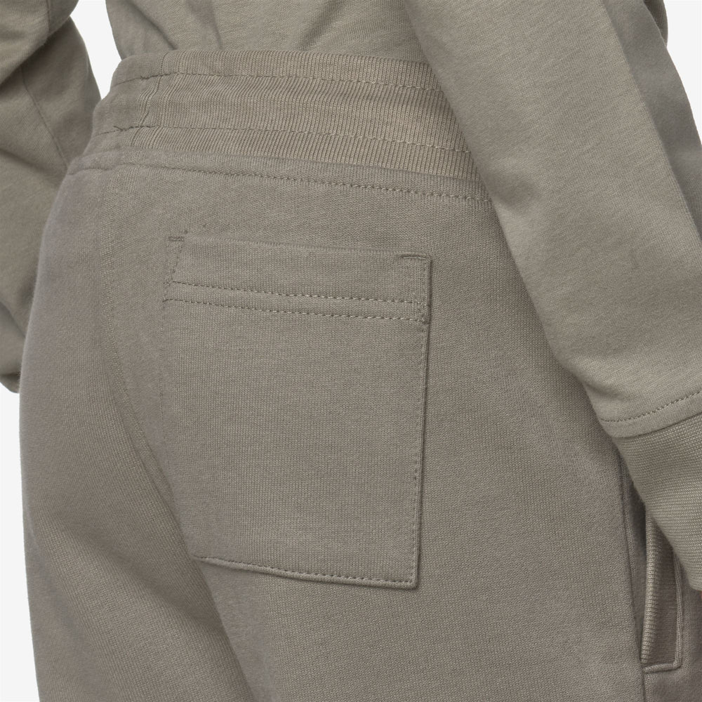 T-shirt leggera in cotone verde per bambino con dettagli sportivi 02