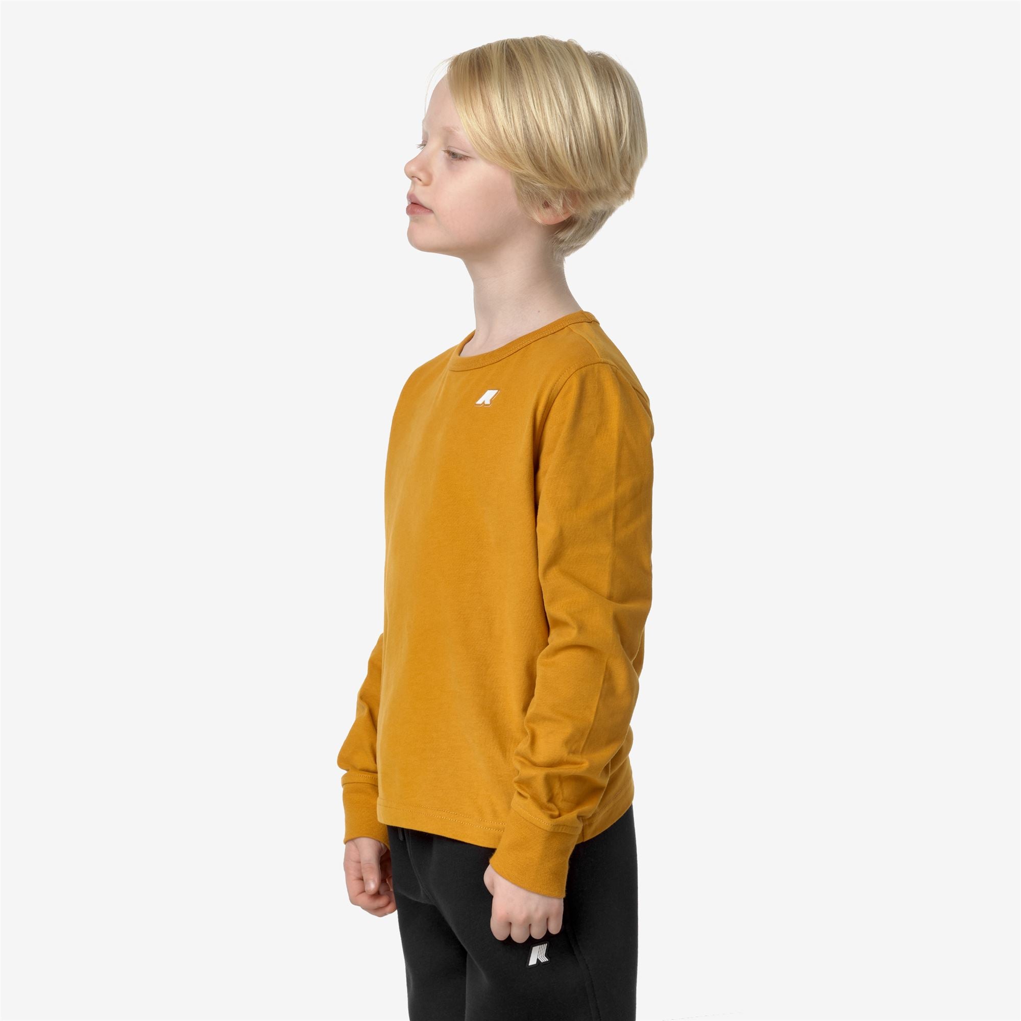 T-Shirts & Top_BOY_P. ELMER JERSEY PEACH_T-Shirt_Yellow Inca - Commercial 5