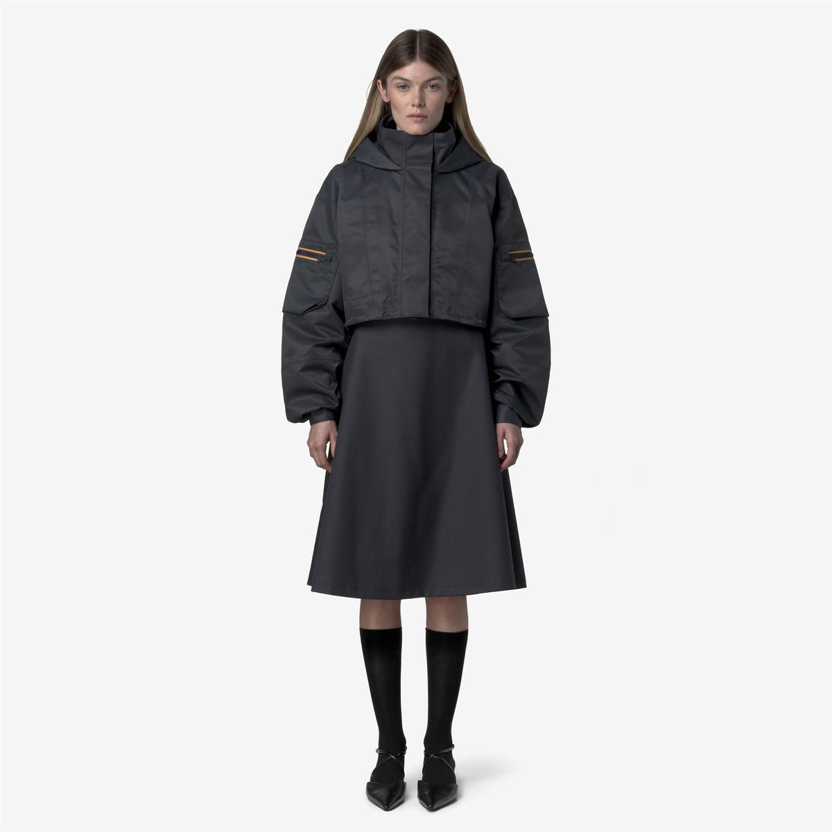 Jackets_WOMAN_JAXIE TECH SHINY TWILL_Short_Blue Night - Commercial 4